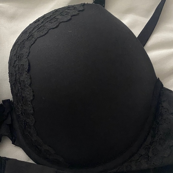 Victoria's Secret Black Lace-Trim Push-Up Bra Size 38C Pre Owner - Picture 6 of 12